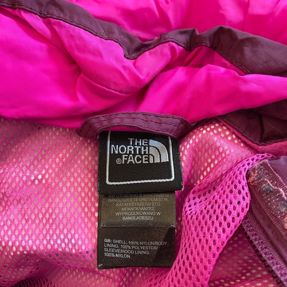 Girls North Face Jacket - Picture 2 of 3